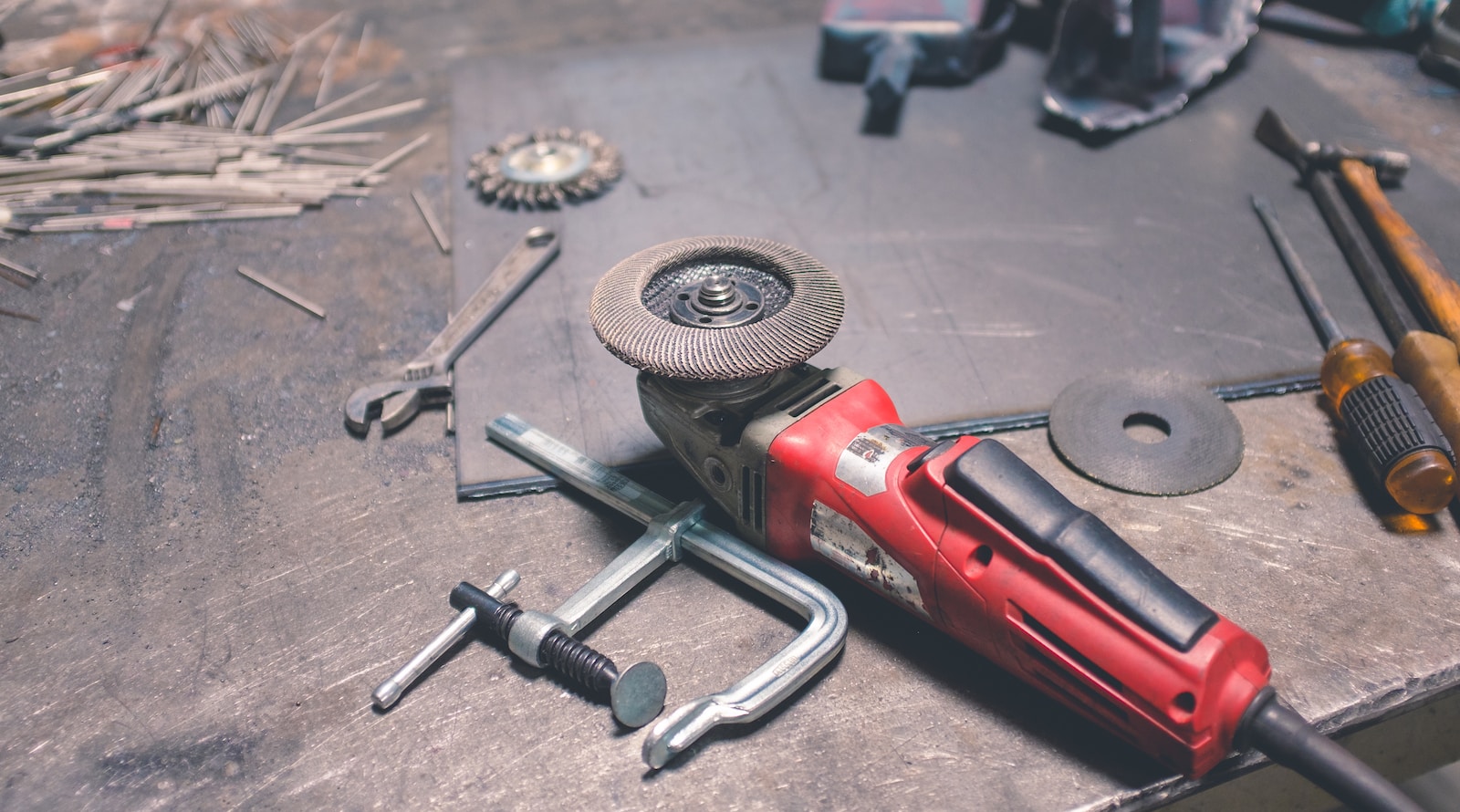 How to build garage cabinets